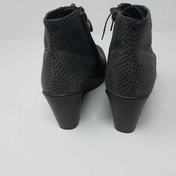 Naot Nadine Wedge Bootie Croc Leather Size 36 5-5.5 - Picture 4 of 13
